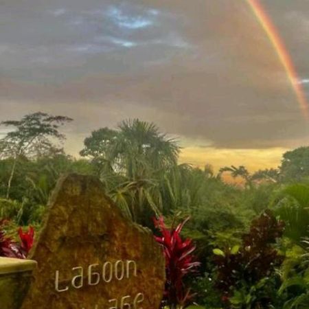 Lagoon Village B&B Y Spa Тарапото Экстерьер фото